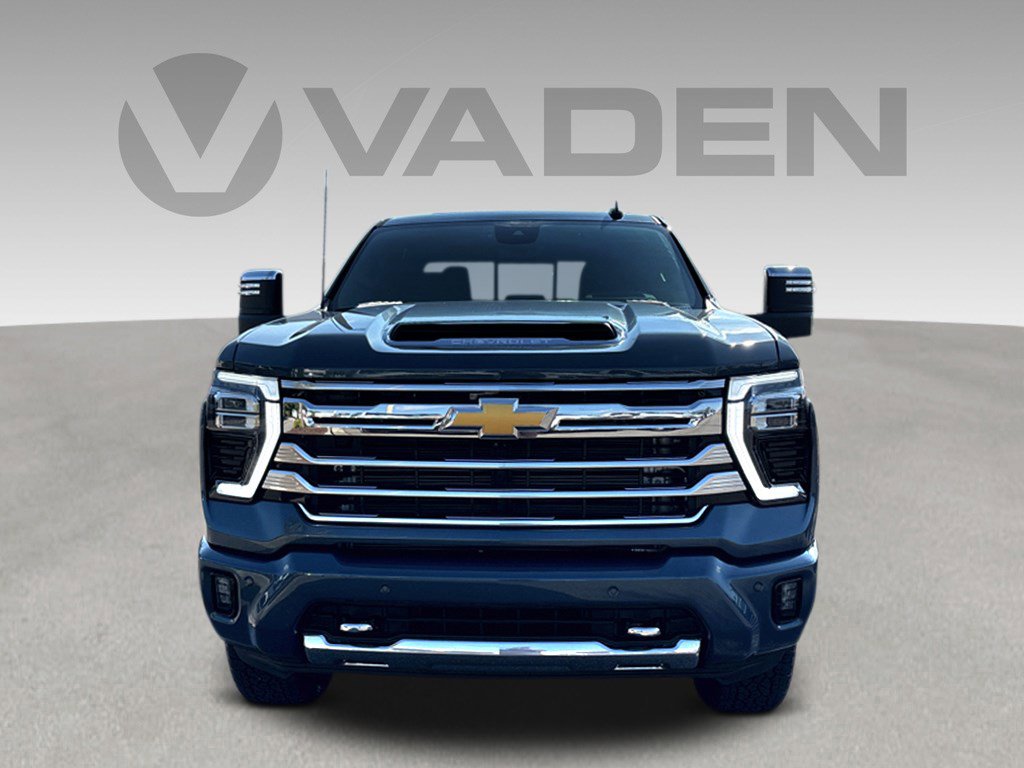 Used 2025 Chevrolet Silverado 2500 High Country w/ Technology Package video 2