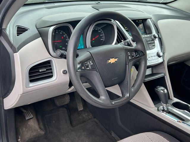 Used 2017 Chevrolet Equinox LS FWD image 15