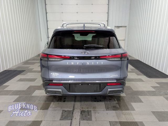 Used 2023 INFINITI QX60 Sensory w/ Vision Package AWD/4WD image 3