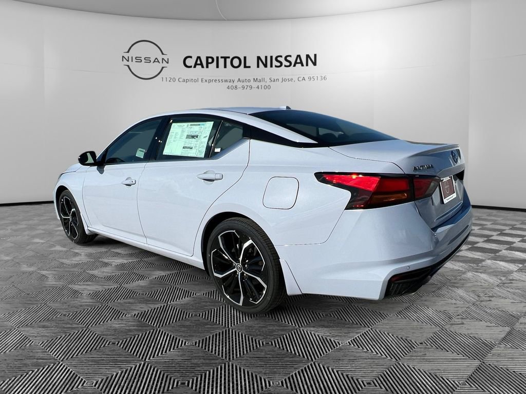Certified 2024 Nissan Altima 2.5 SR w/ SR Premium Package image 8