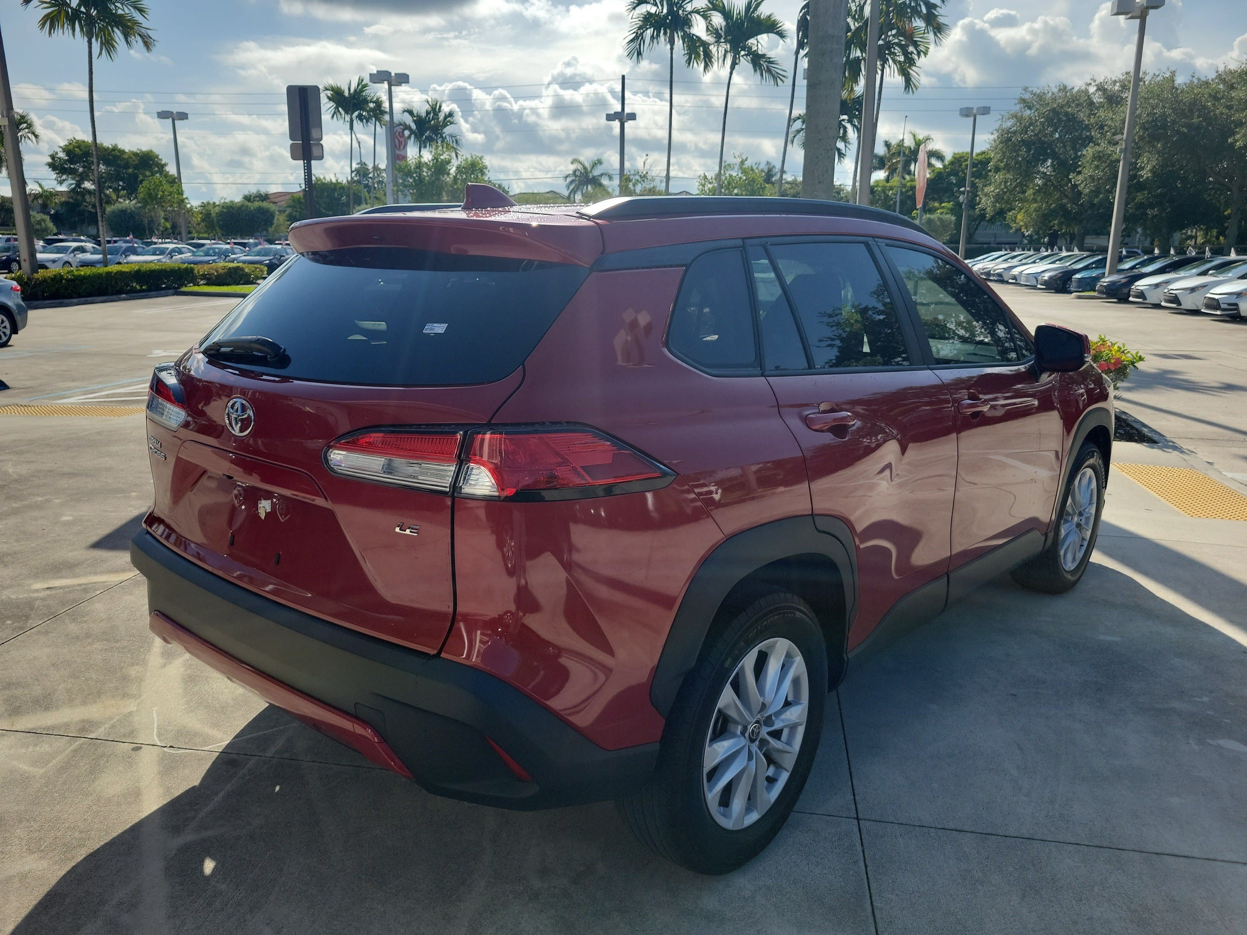 Used 2022 Toyota Corolla Cross LE FWD image 7