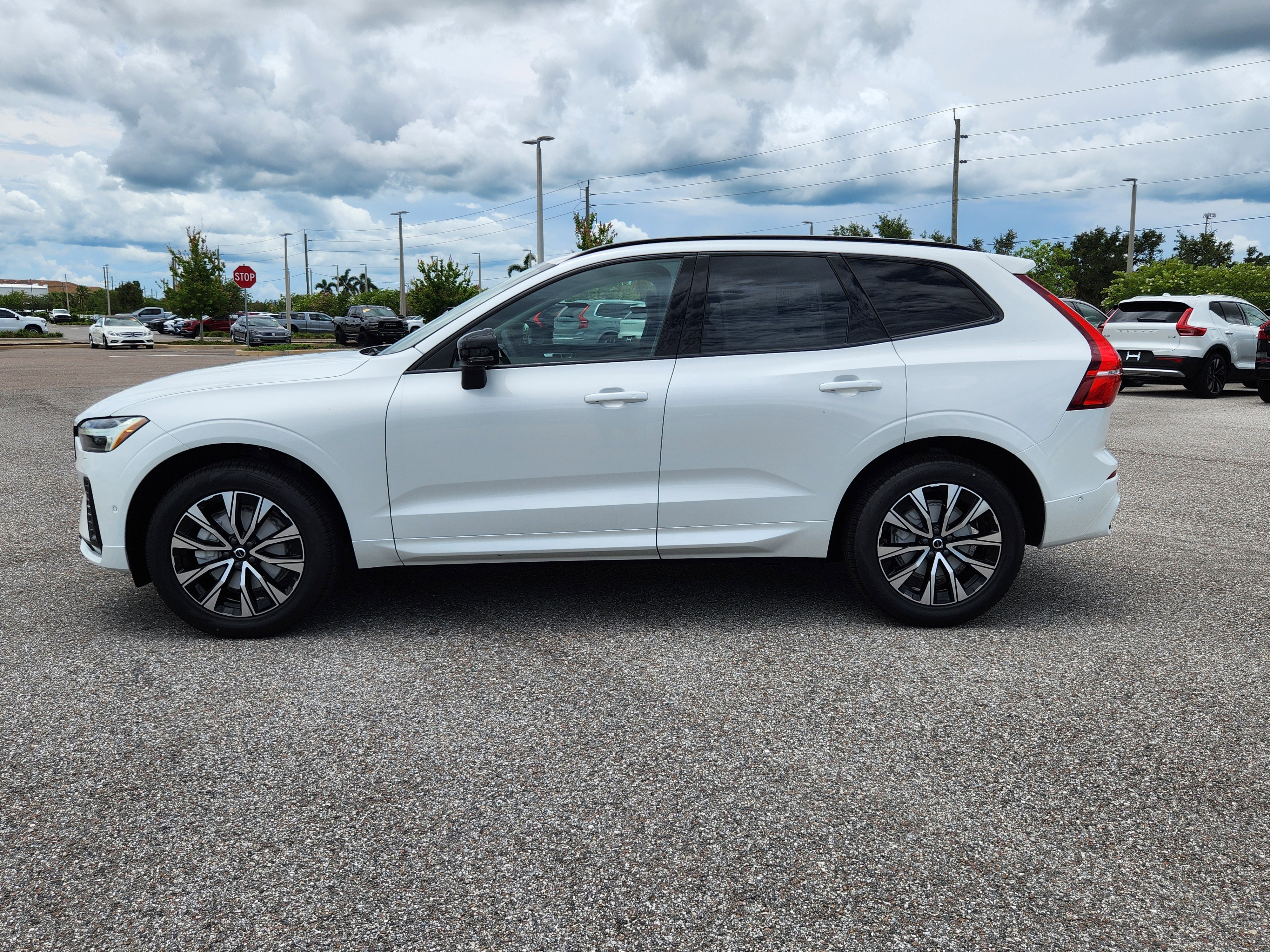 New 2025 Volvo XC60 B5 Plus w/ Protection Package Premier image 4