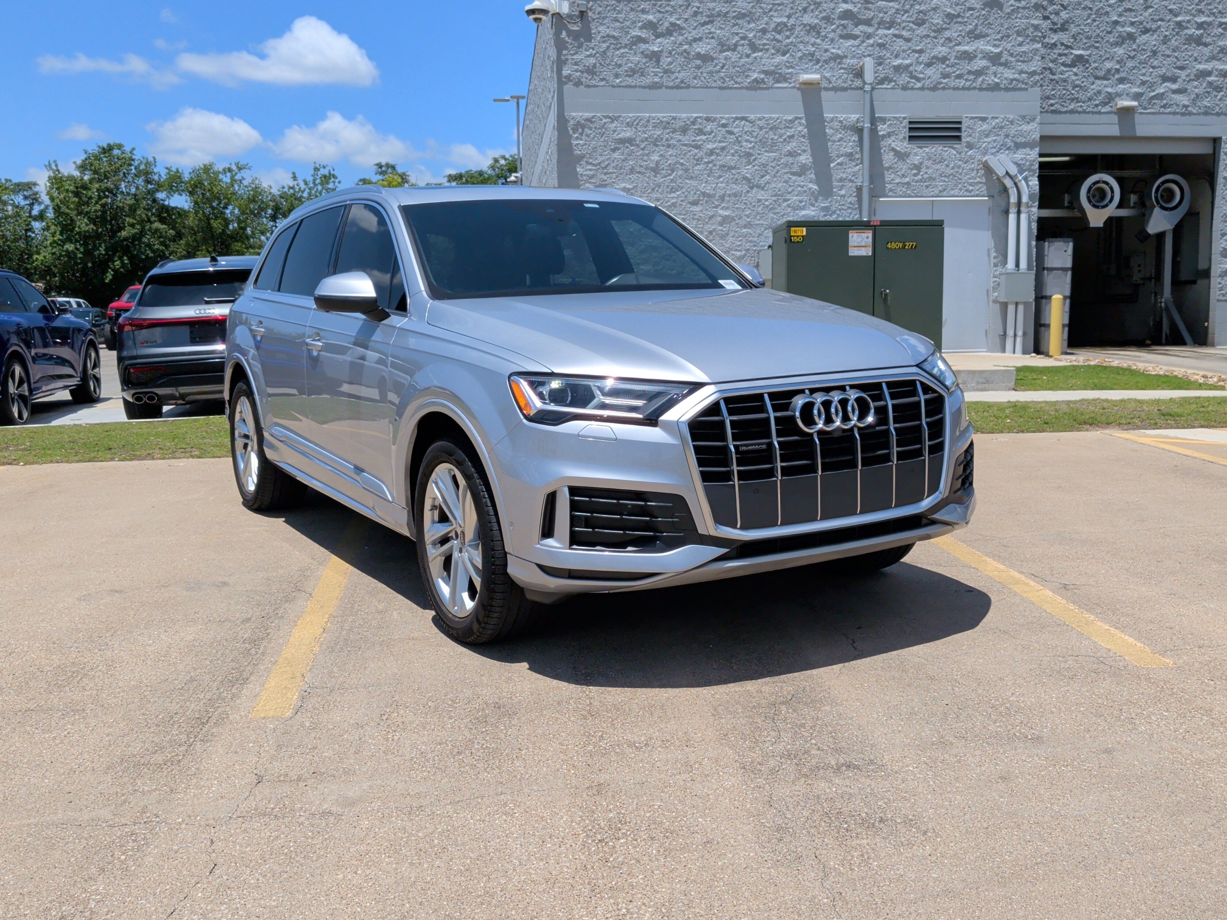 Used 2022 Audi Q7 2.0T Premium AWD/4WD image 2