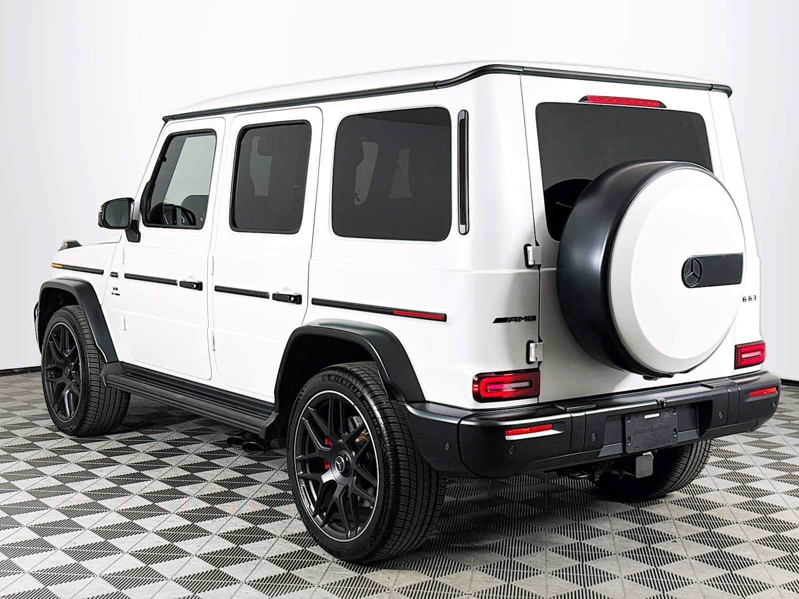 Used 2025 Mercedes-Benz G 63 AMG 4MATIC image 7