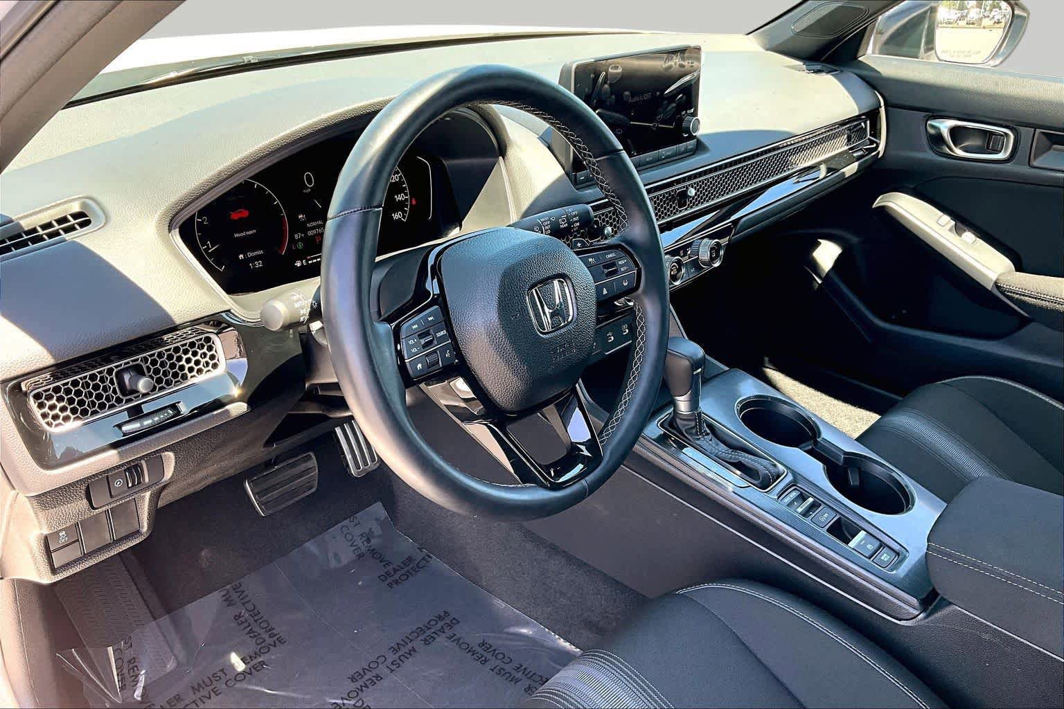 Used 2025 Honda Civic Sport image 17