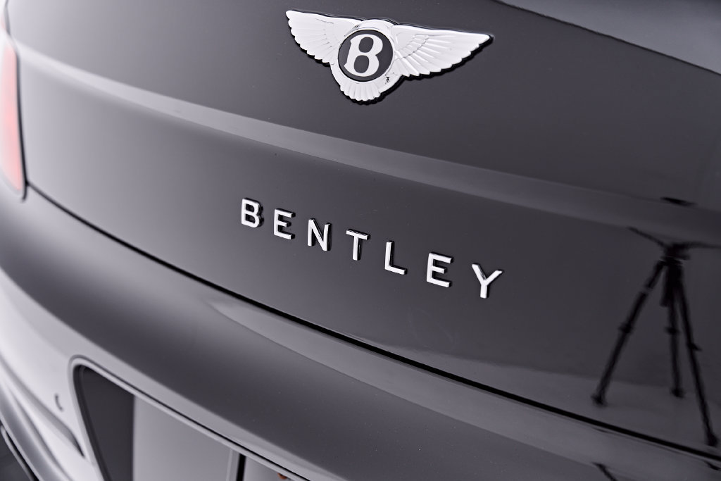 Used 2023 Bentley Flying Spur V8 AWD/4WD image 22