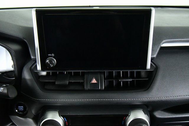 Used 2025 Toyota RAV4 XLE image 4