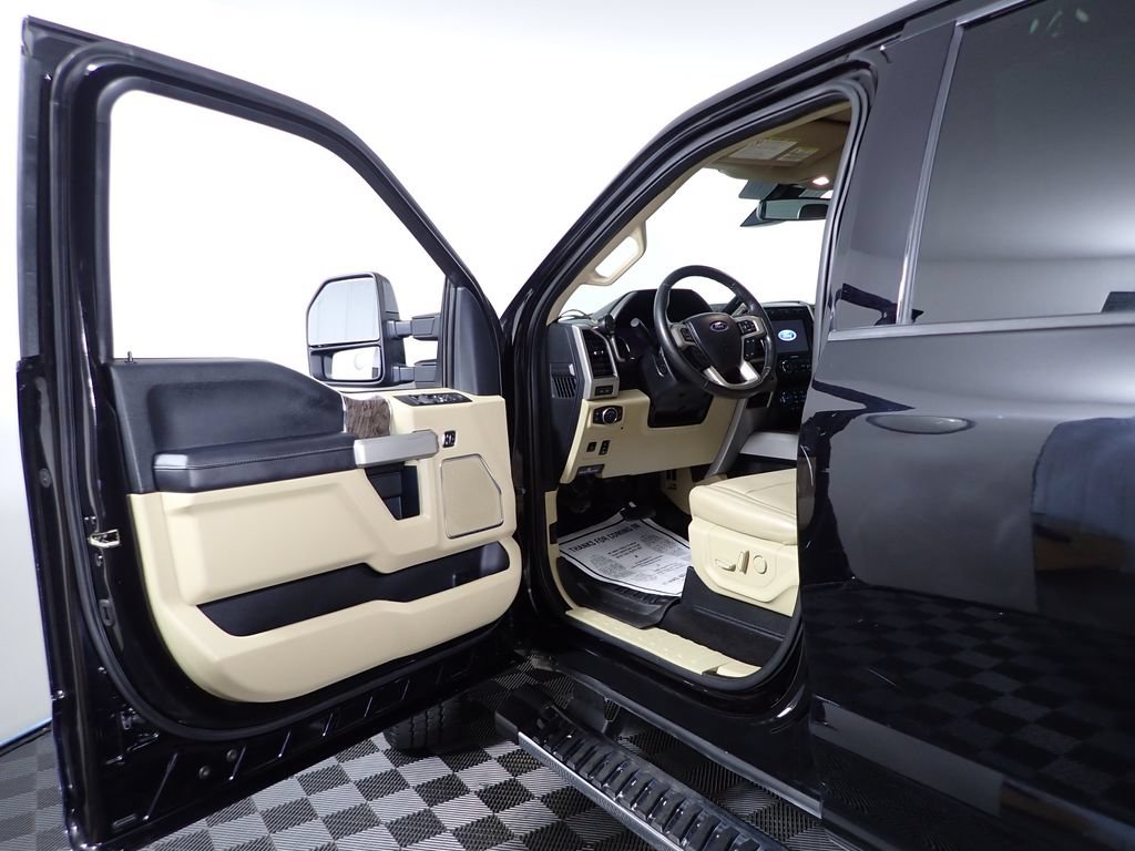 Used 2019 Ford F250 Lariat w/ Lariat Ultimate Package AWD/4WD image 20