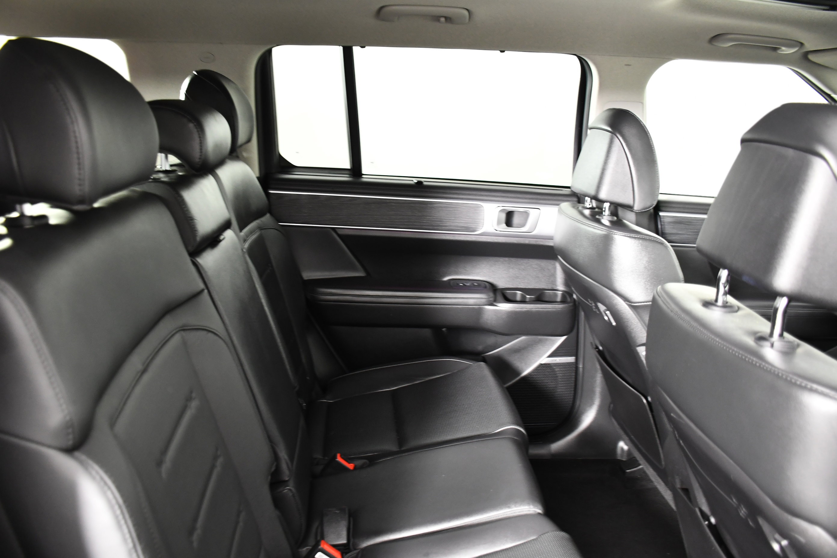 Used 2024 Hyundai Santa Fe Limited image 38