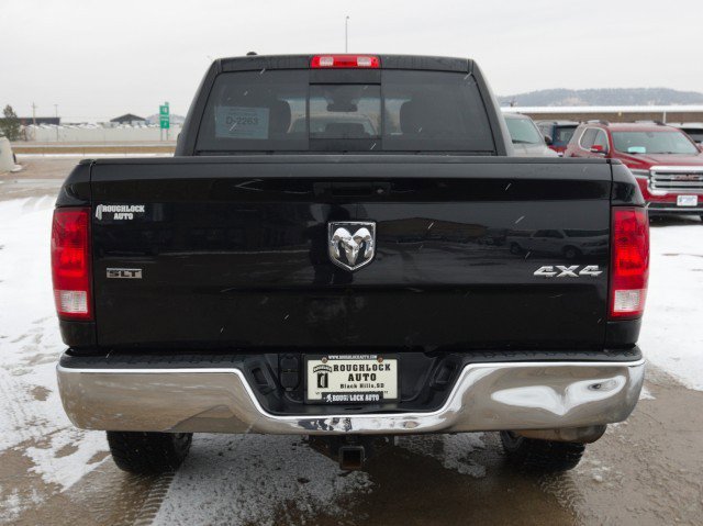 Used 2017 RAM 1500 Classic SLT image 4