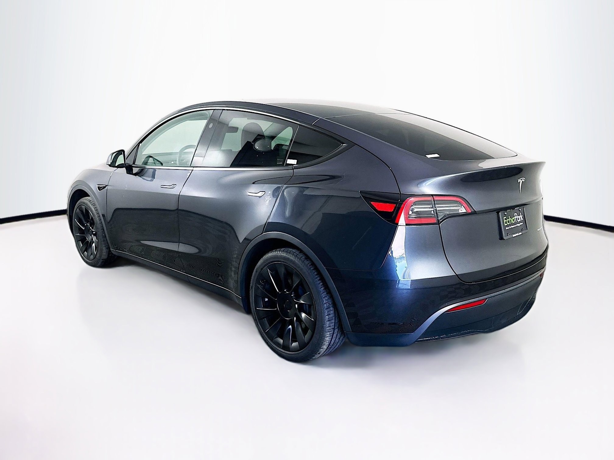 Used 2024 Tesla Model Y Long Range AWD/4WD image 5