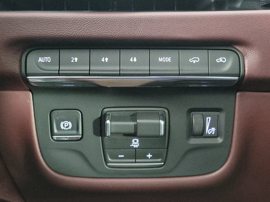 Certified 2026 Cadillac Escalade Sport w/ Touring Package AWD/4WD image 32