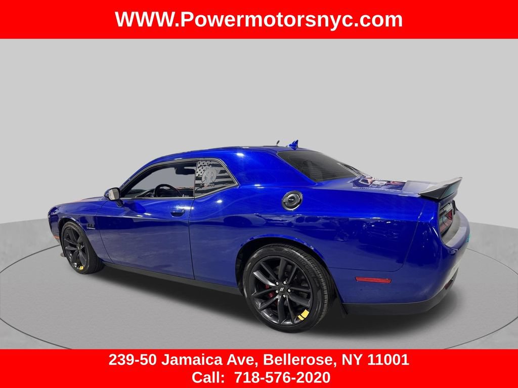 Used 2022 Dodge Challenger R/T w/ Shaker Package RWD image 3