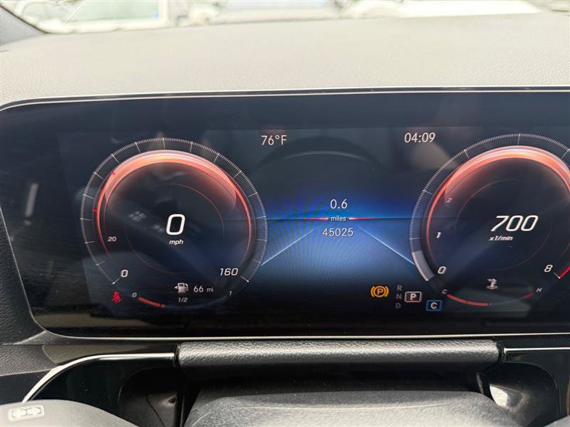 Used 2022 Mercedes-Benz GLA 250 4MATIC w/ Premium Package Lite image 34