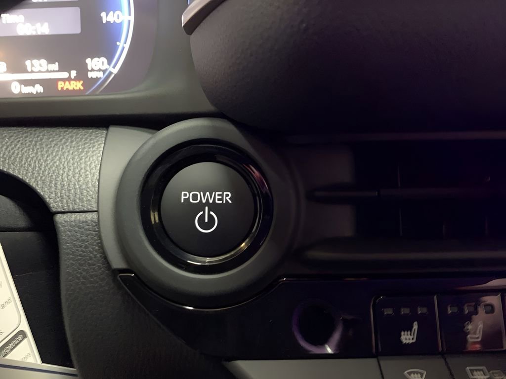 New 2025 Toyota Crown Signia image 24