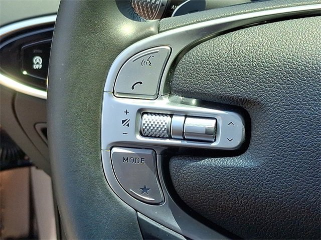 Used 2025 Genesis GV70 2.5T w/ Advanced Package image 20