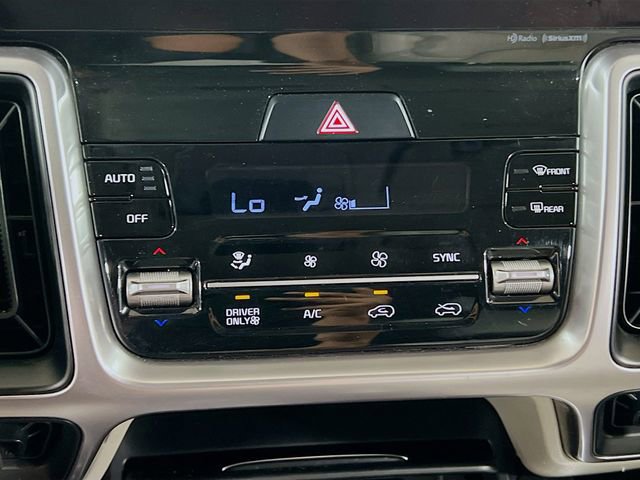Used 2022 Kia Sorento S FWD image 16