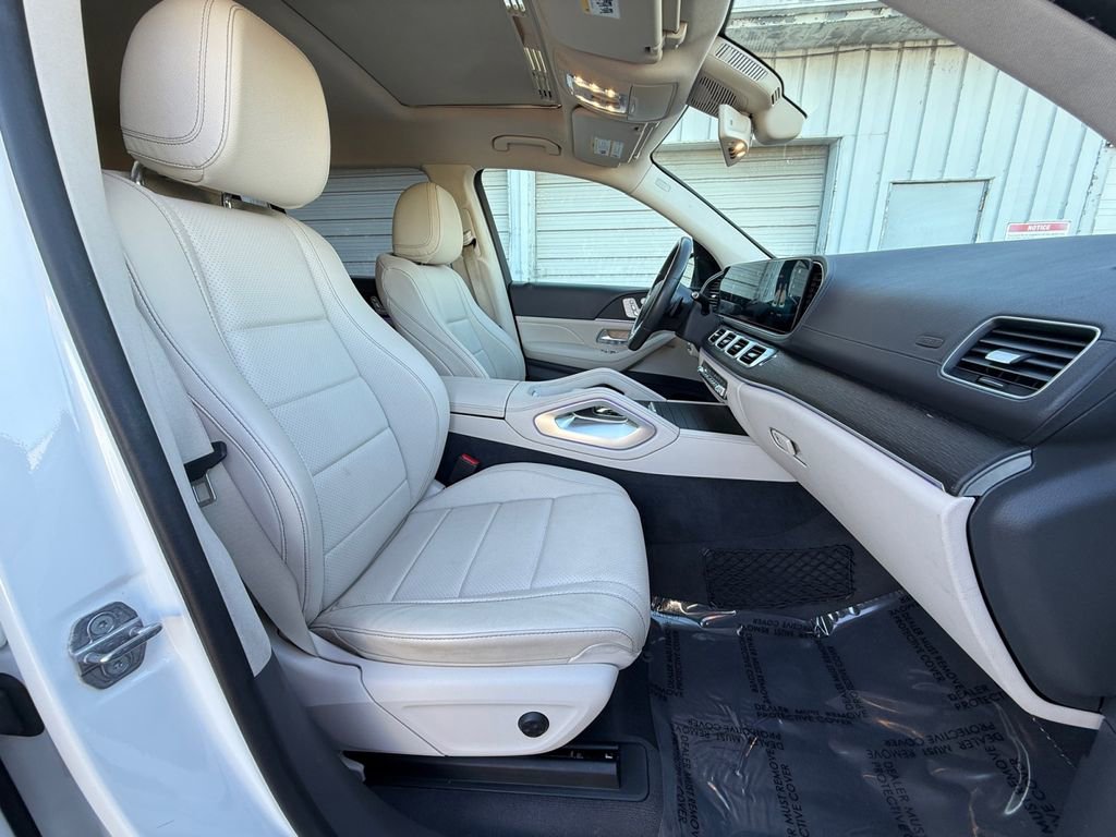 Used 2020 Mercedes-Benz GLS 450 4MATIC image 28