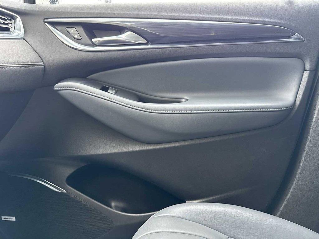 Used 2024 Buick Enclave Premium image 13