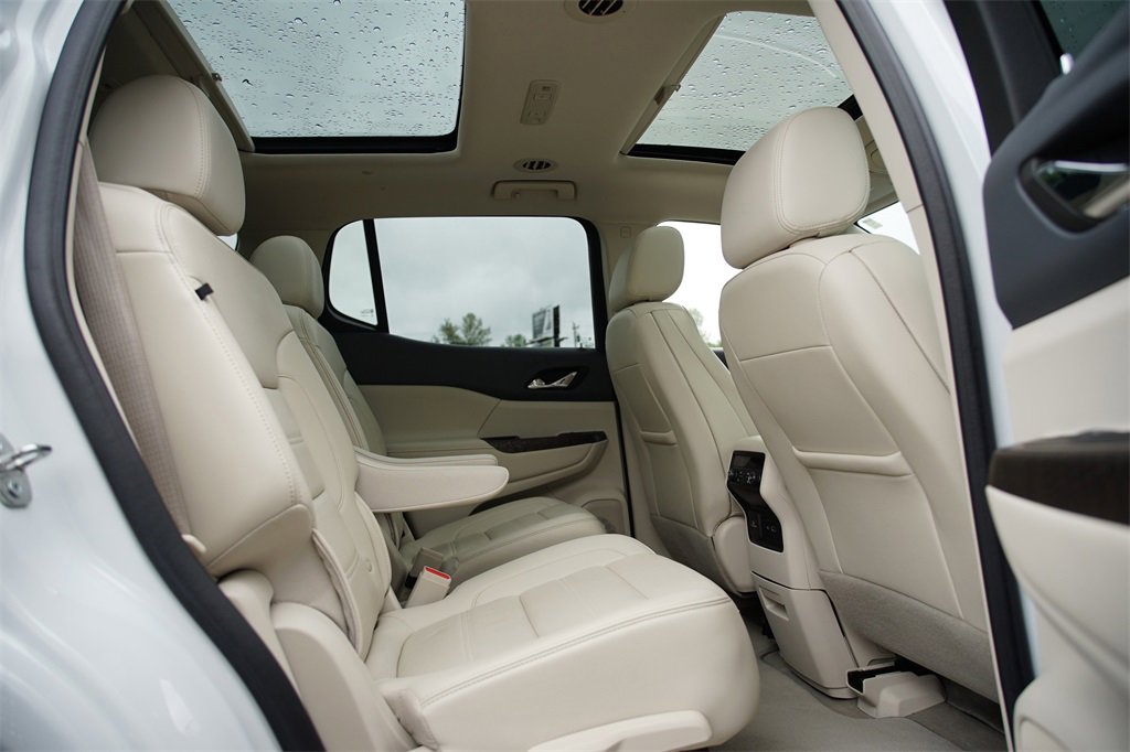 Used 2023 GMC Acadia Denali w/ Denali Ultimate Package image 13