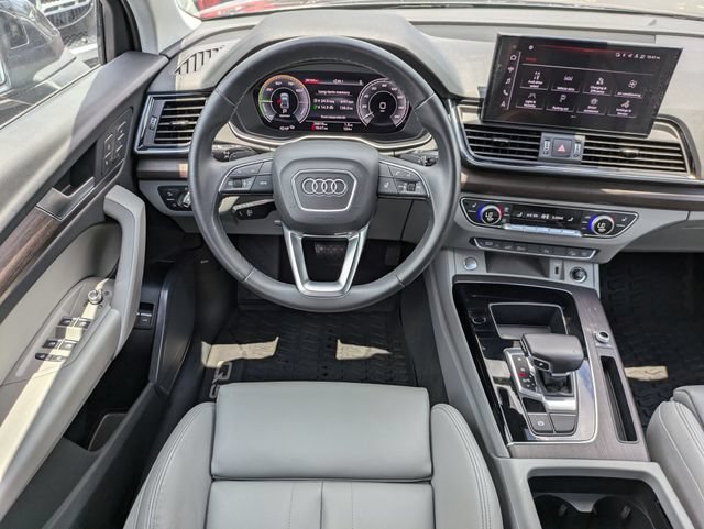Used 2022 Audi Q5 e Premium AWD/4WD image 17