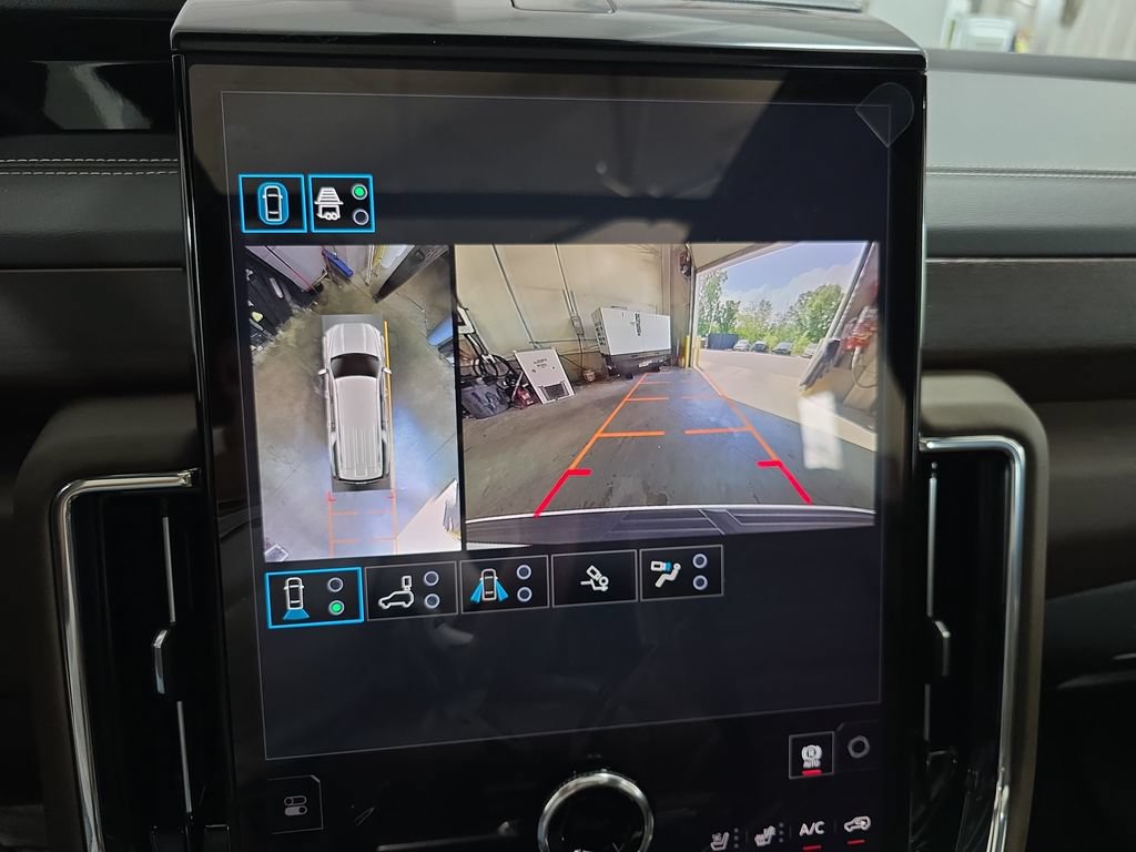 New 2026 GMC Yukon XL Denali Ultimate AWD/4WD image 26