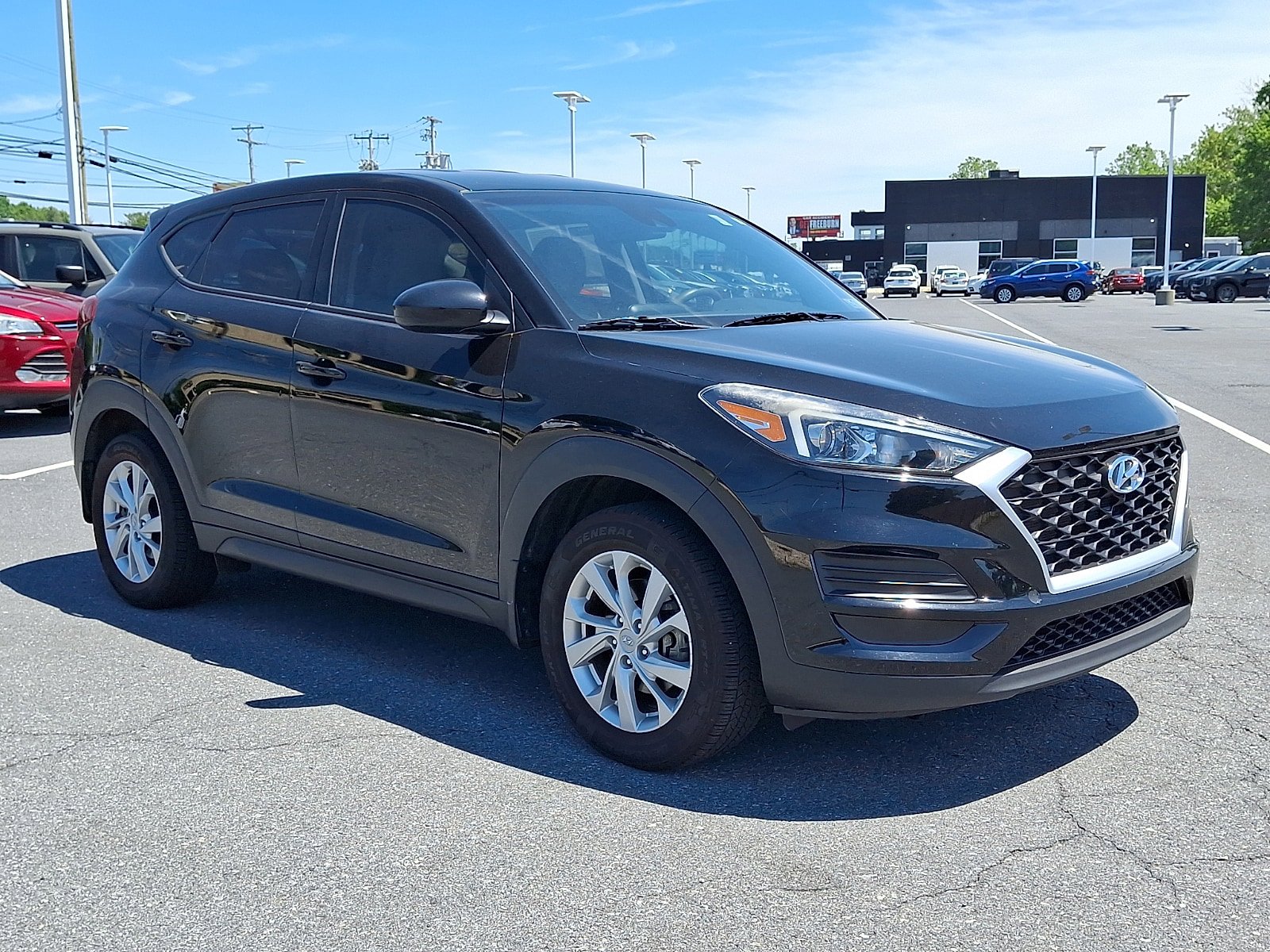 Used 2019 Hyundai Tucson SE w/ Cargo Package AWD/4WD image 3