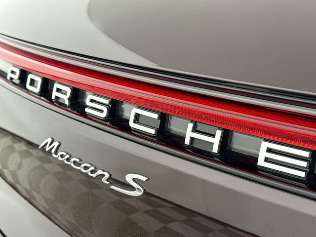 Certified 2025 Porsche Macan S AWD/4WD image 12