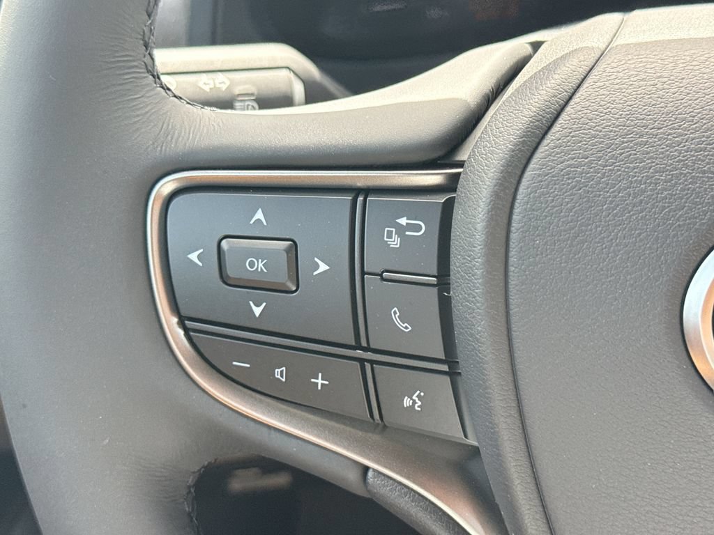 New 2026 Lexus UX 300h FWD image 26