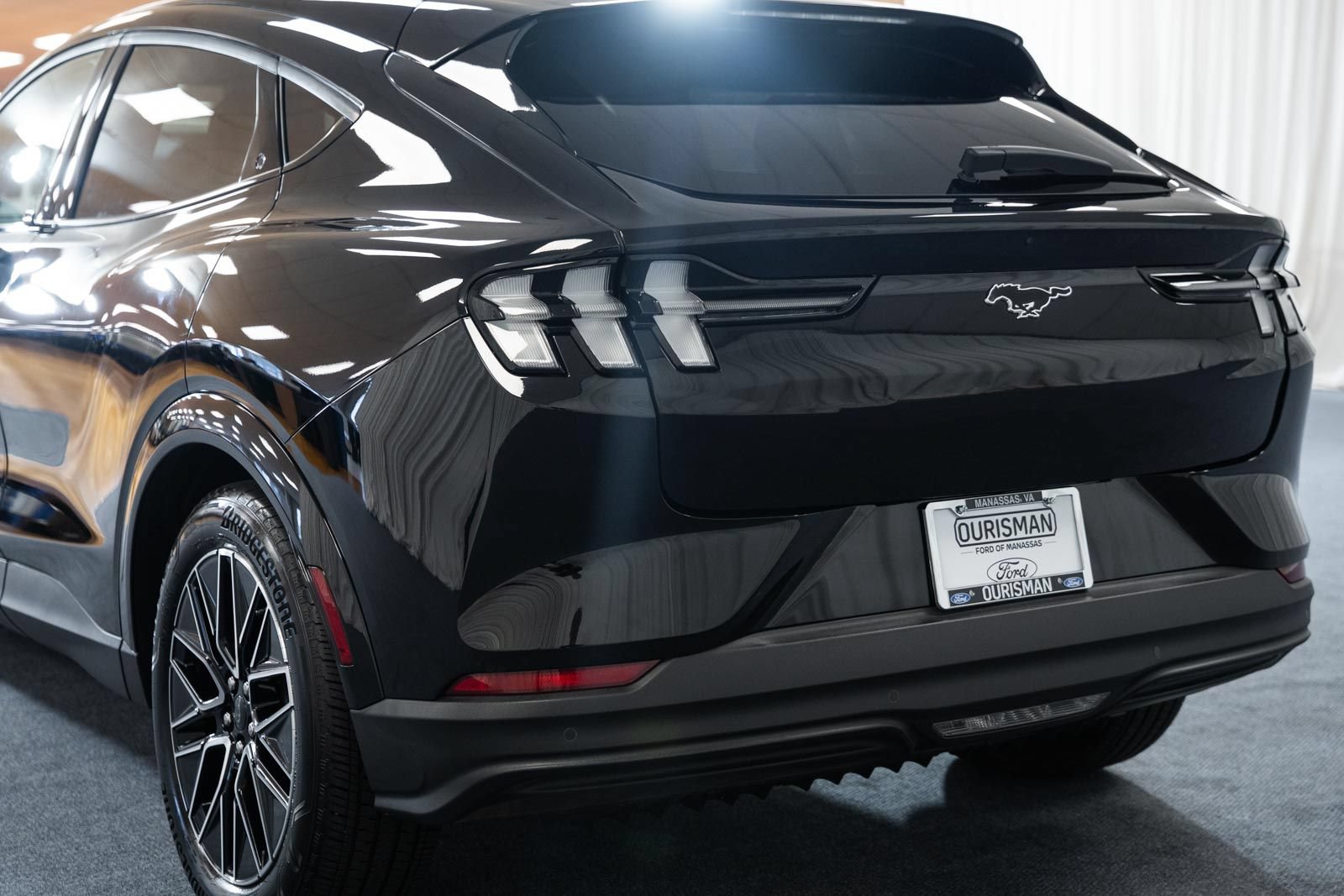 Certified 2025 Ford Mustang Mach-E Premium AWD/4WD image 6