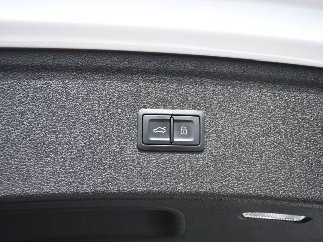 Used 2018 Audi Q5 2.0T Premium Plus w/ Premium Plus Package image 27