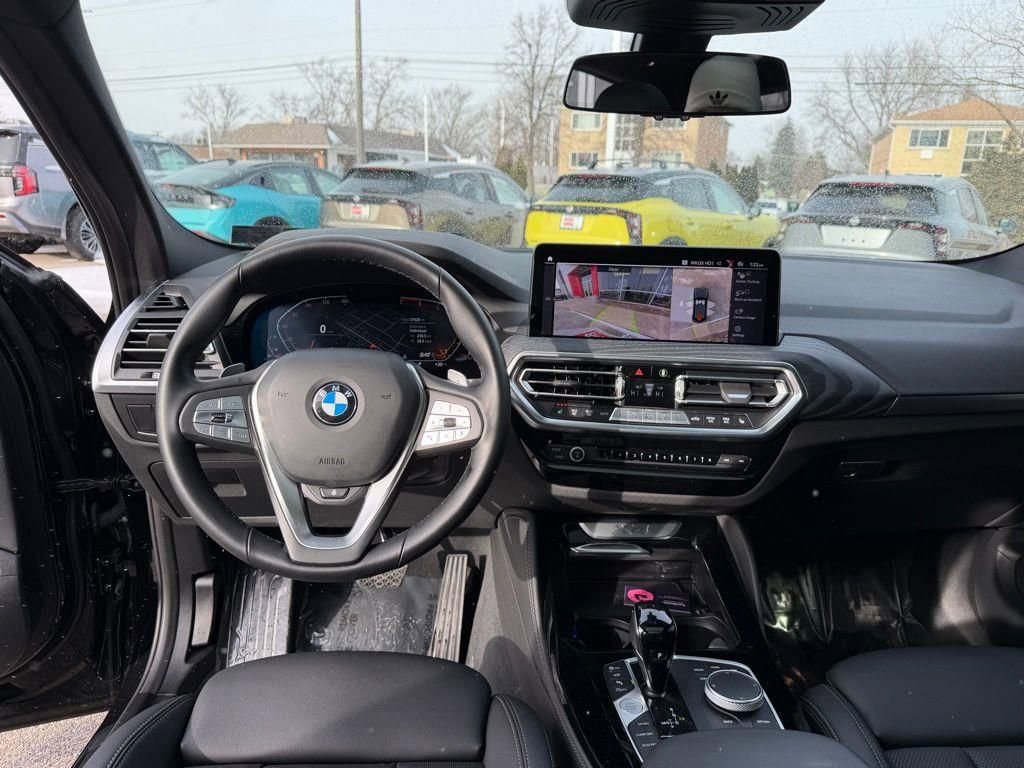 Used 2023 BMW X4 xDrive30i w/ Premium Package image 11
