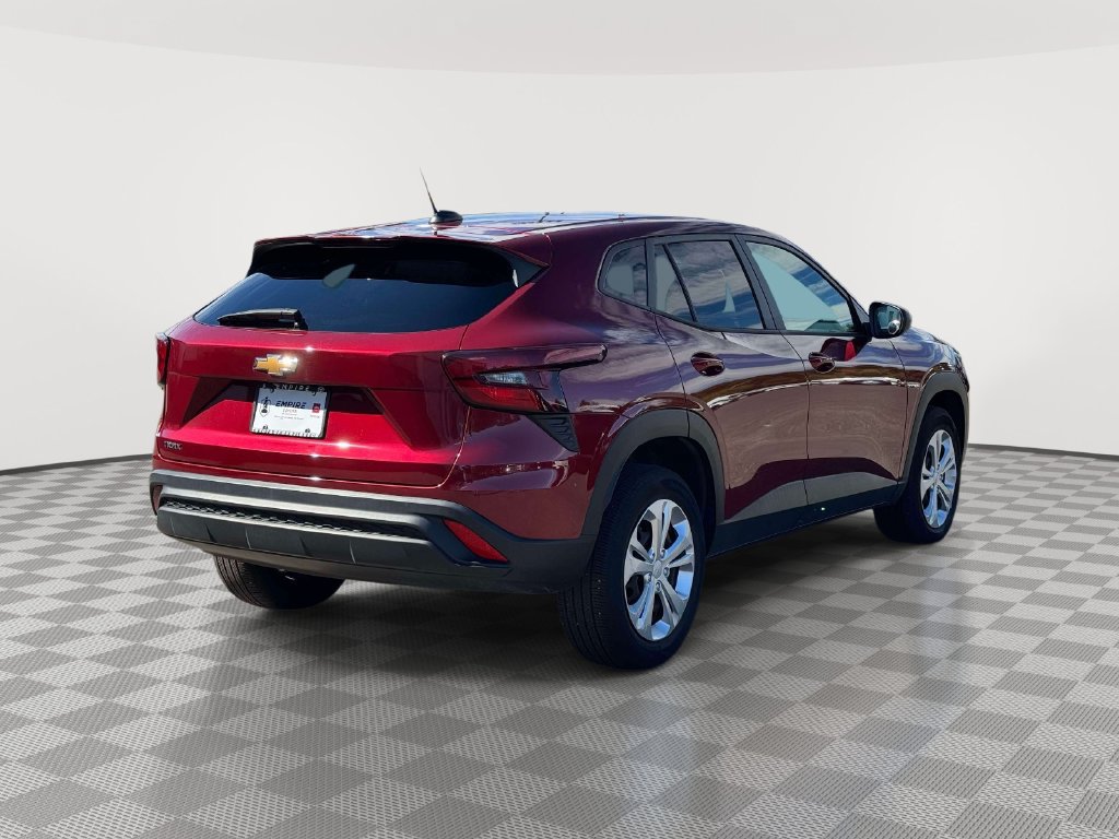 Used 2024 Chevrolet Trax LS FWD image 7