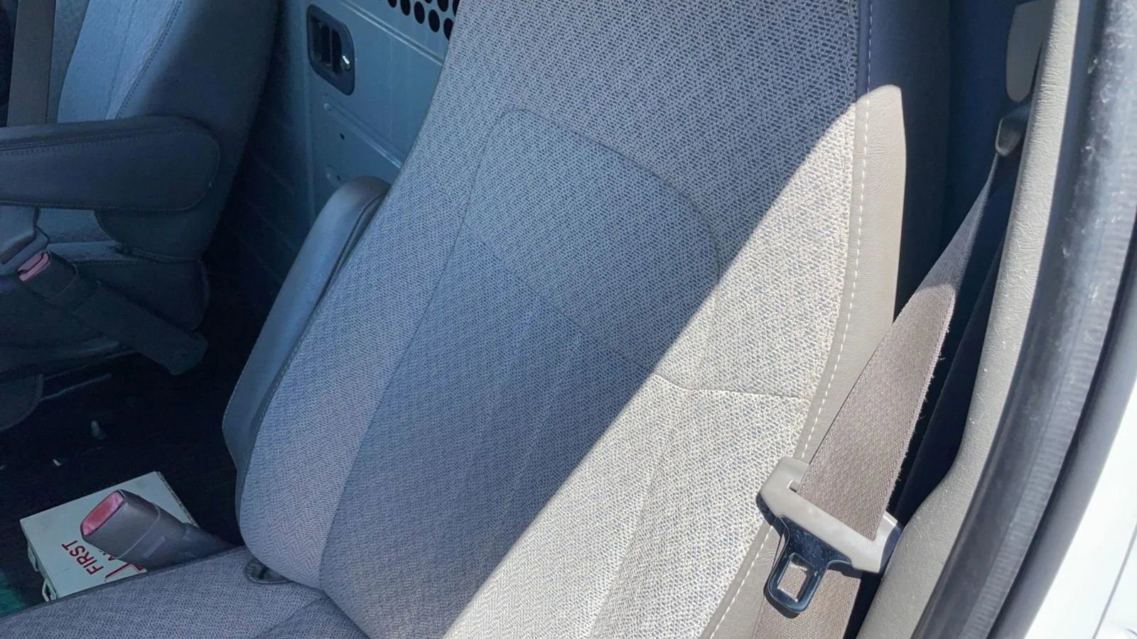 Used 2013 Chevrolet Express 2500 RWD image 25