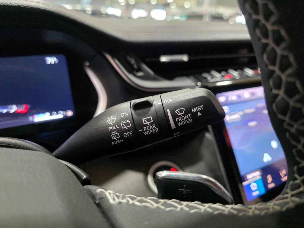 Used 2024 Jeep Grand Cherokee L Limited w/ Luxury Tech Group II image 28