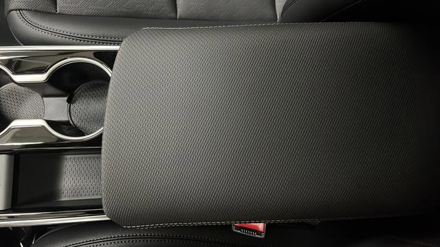 New 2026 Chevrolet Equinox LT w/ Convenience Package II image 19