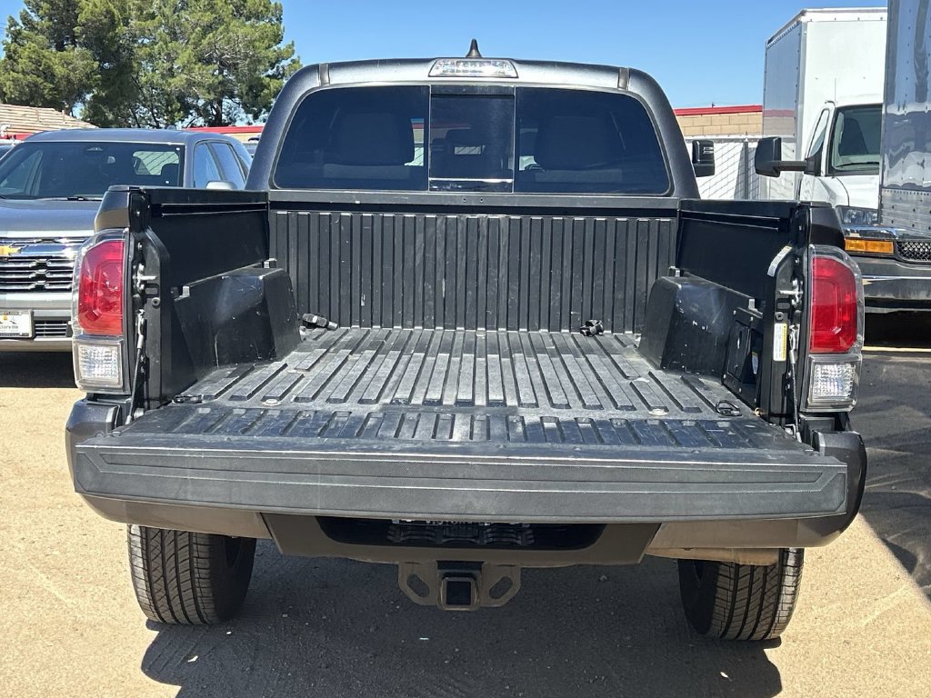 Used 2022 Toyota Tacoma TRD Sport w/ Technology Package RWD image 31