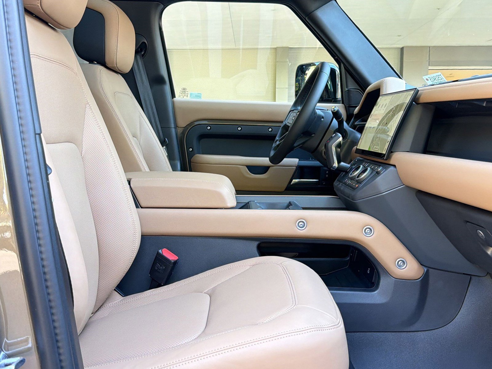 New 2026 Land Rover Defender 110 S image 31