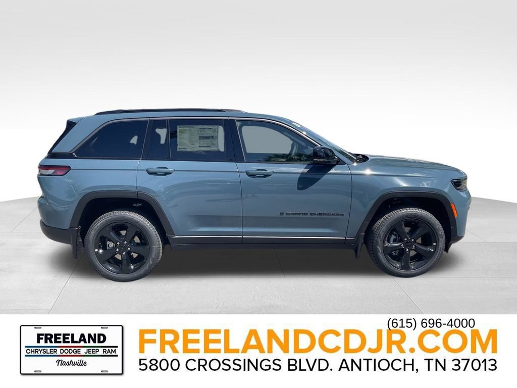 New 2026 Jeep Grand Cherokee Limited w/ Limited Altitude Package AWD/4WD image 2