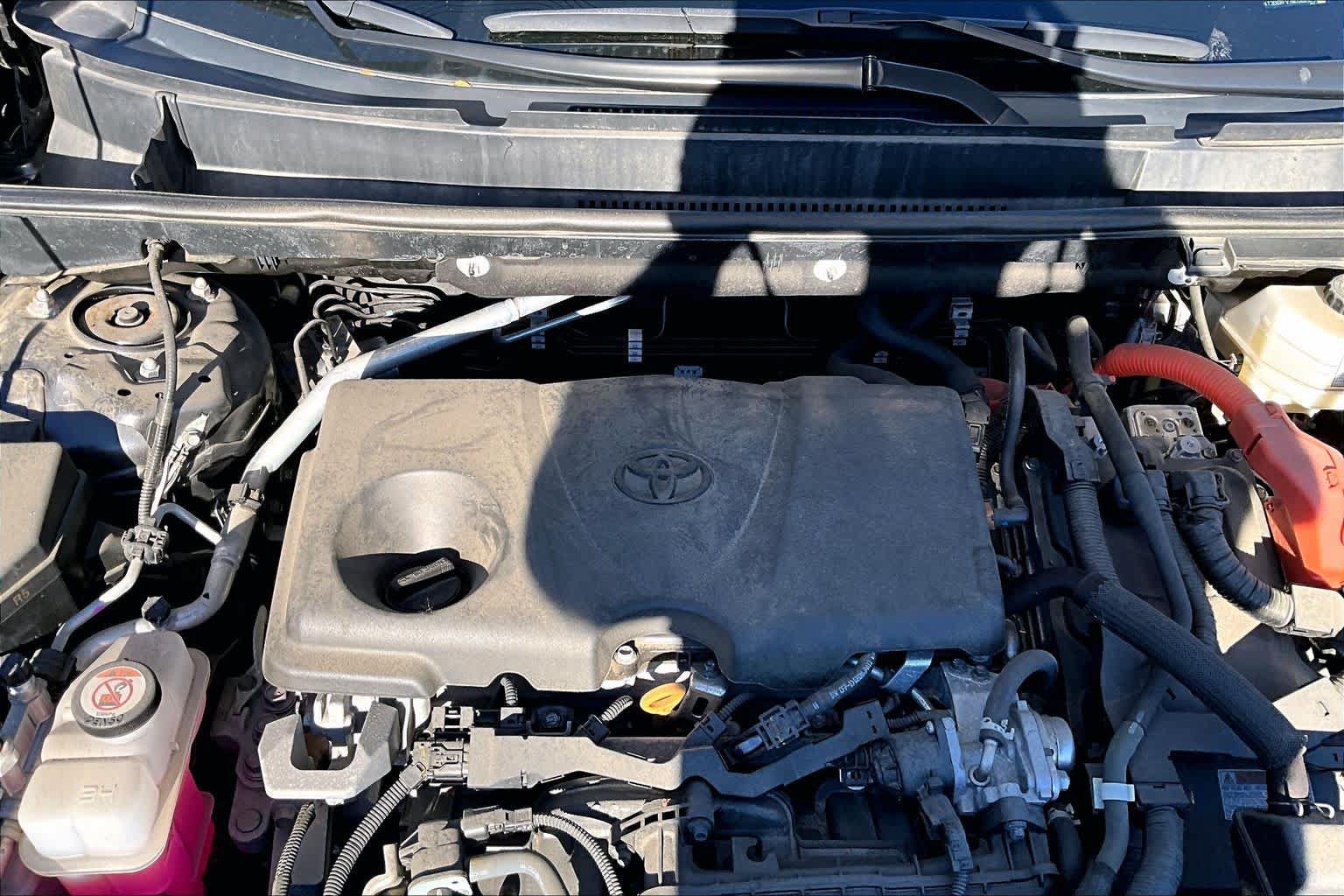 Used 2022 Toyota RAV4 Limited AWD/4WD image 33