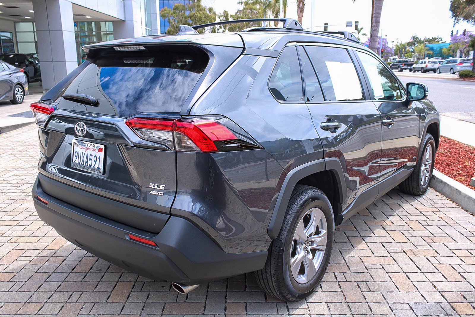 Certified 2025 Toyota RAV4 XLE w/ Convenience Package AWD/4WD image 15