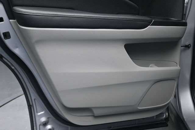 Used 2018 Honda Pilot Touring image 20