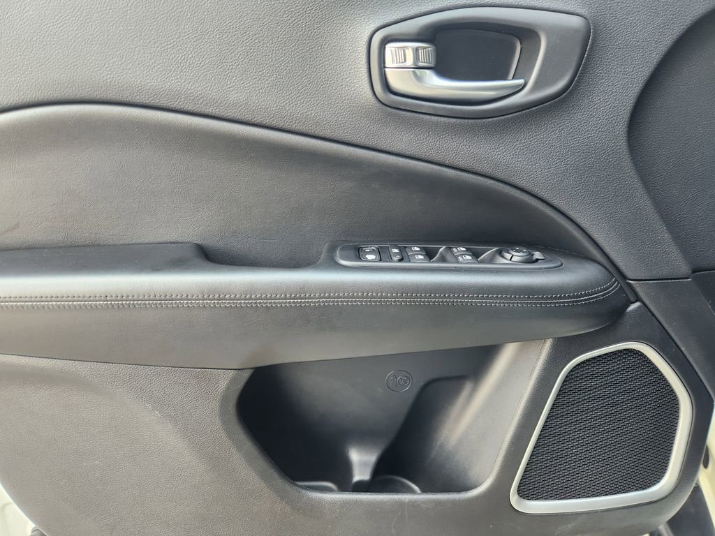 Used 2019 Jeep Compass Altitude image 23