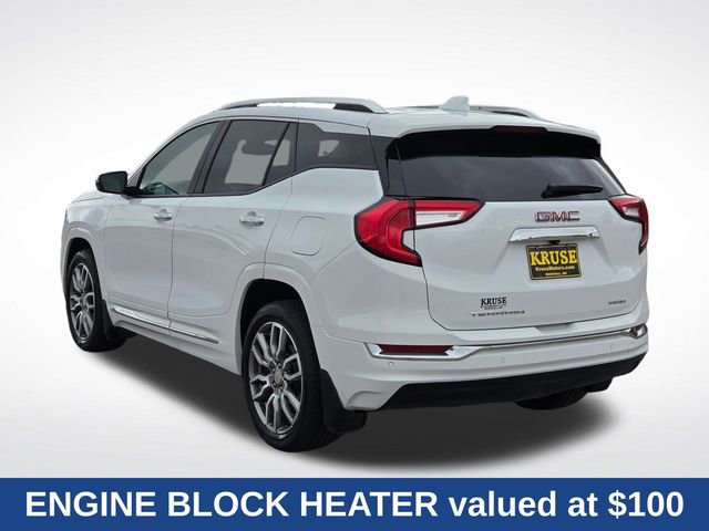 Used 2024 GMC Terrain Denali w/ Denali Premium Package AWD/4WD image 7