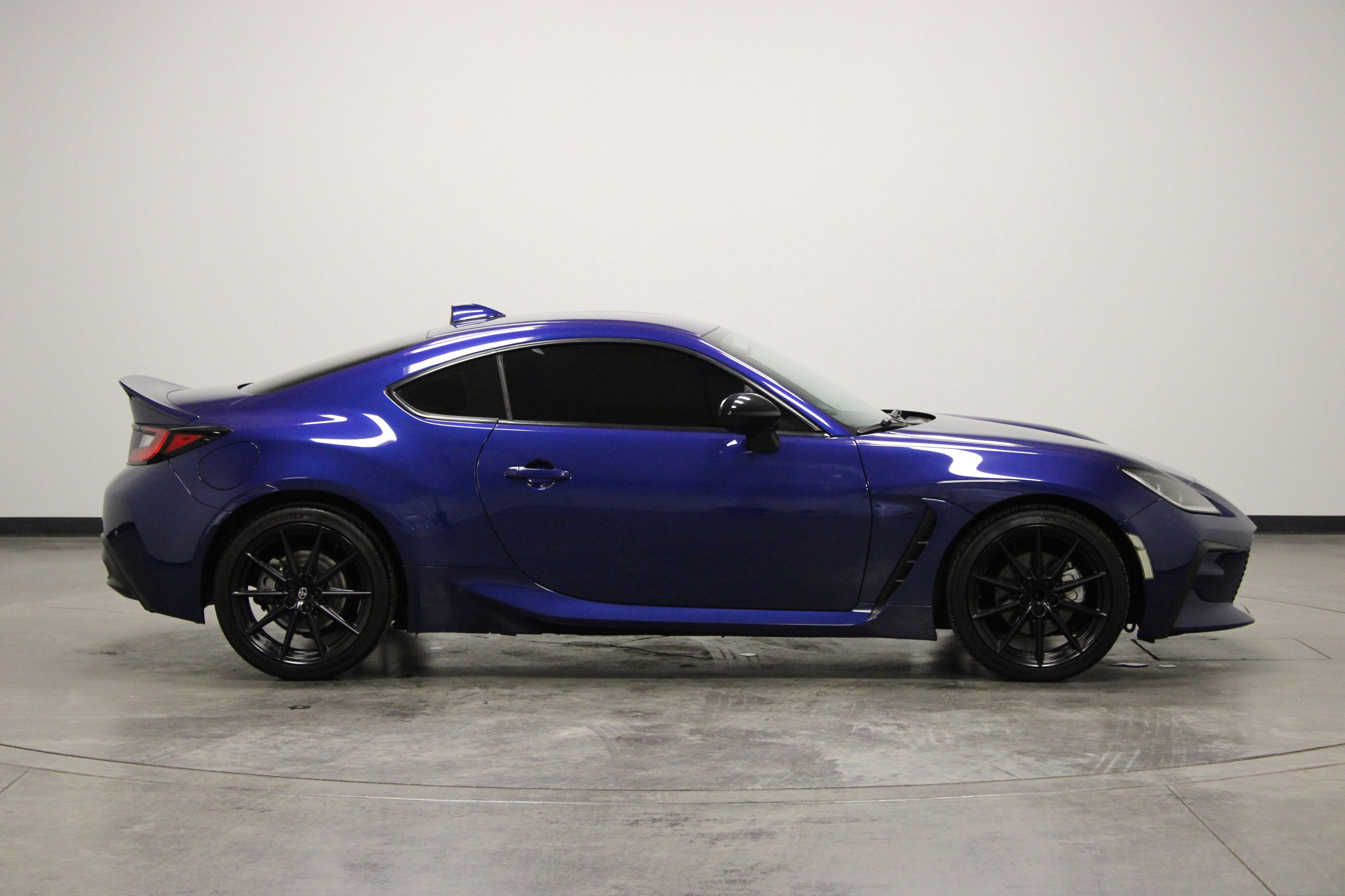 Used 2022 Toyota GR86 Premium w/ ALL Weather Mat Package (TMS) RWD image 9