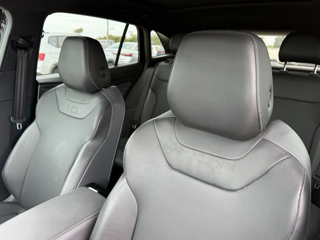 Used 2023 Volkswagen ID.4 Pro S RWD image 16