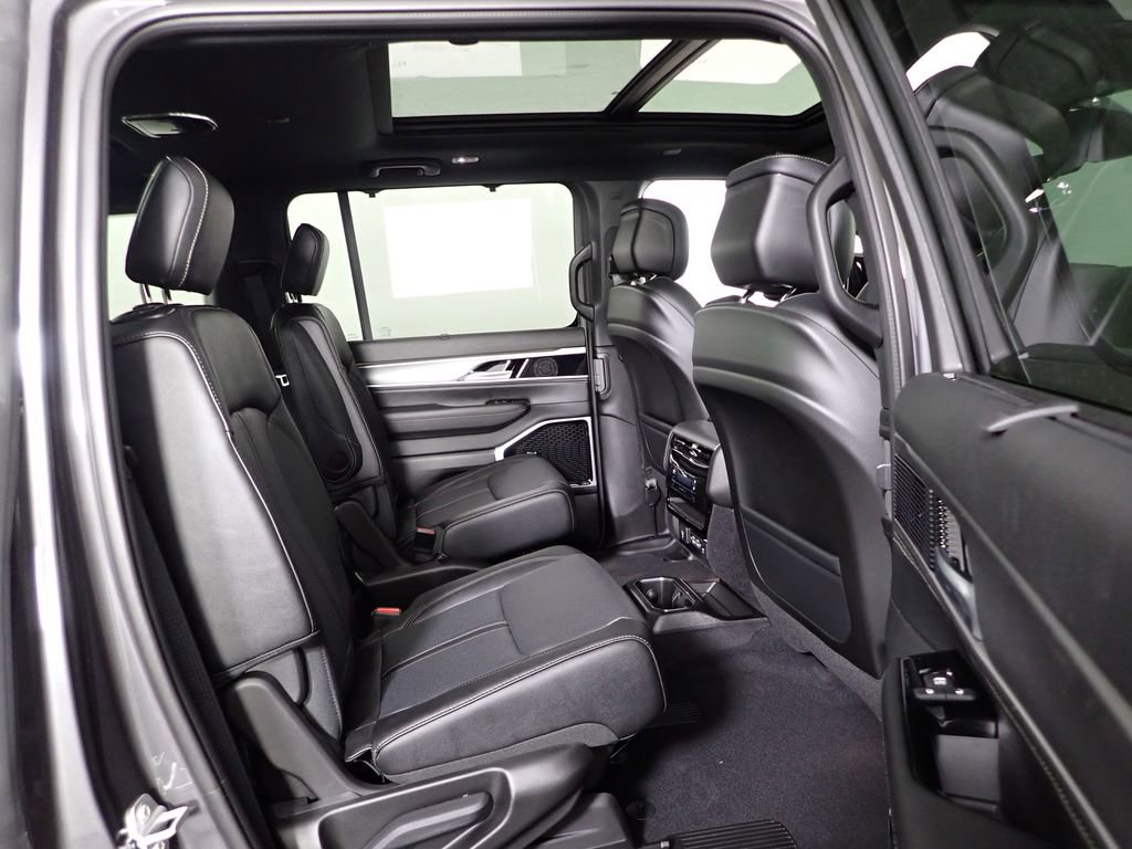 New 2026 Jeep Grand Wagoneer Limited AWD/4WD image 42