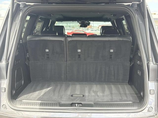 Used 2022 Jeep Wagoneer Series III w/ Premium Group I AWD/4WD image 8