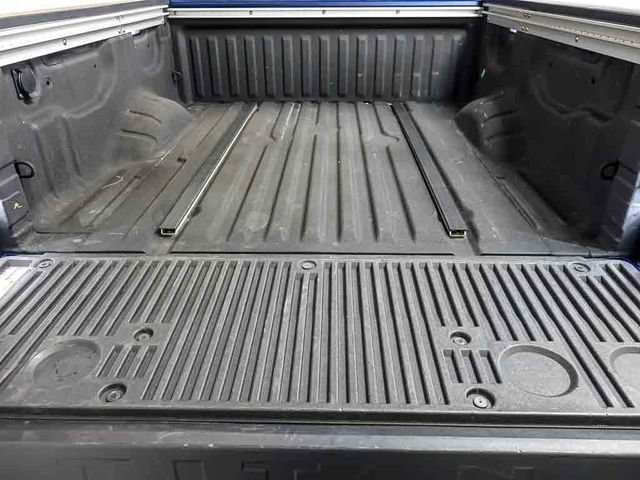 Used 2020 Nissan Titan SL AWD/4WD image 29