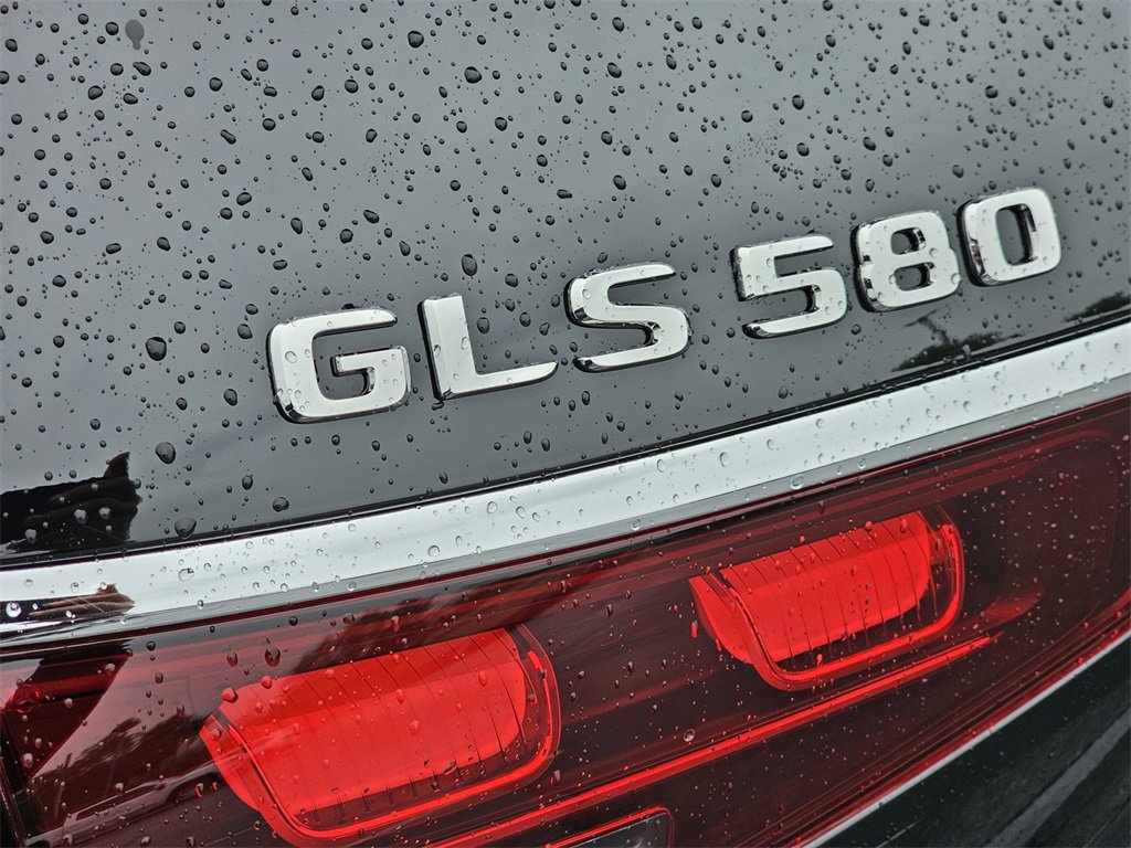 New 2026 Mercedes-Benz GLS 580 4MATIC image 12